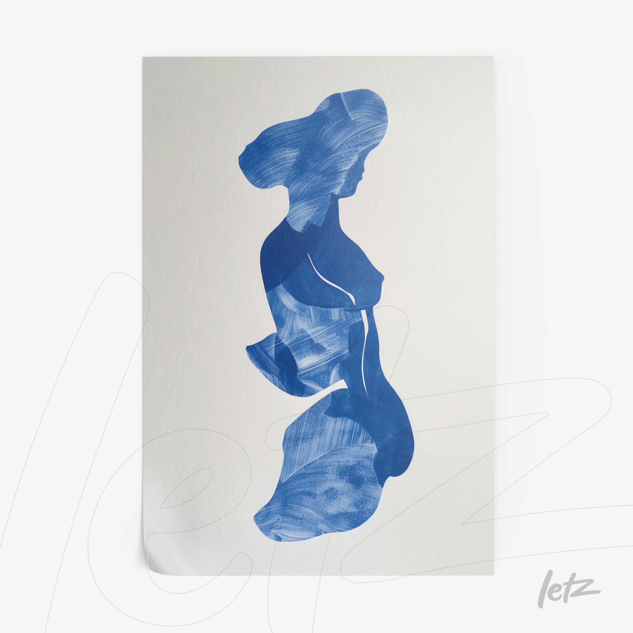quadro com arte abstrata em azul de figura feminina em fundo branco